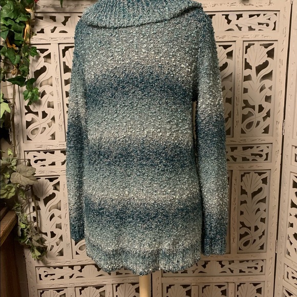 🐋HOST PICK🐋 TURQUOISE BLUE & SILVER COWL NECK SWEATER - Picture 6 of 12